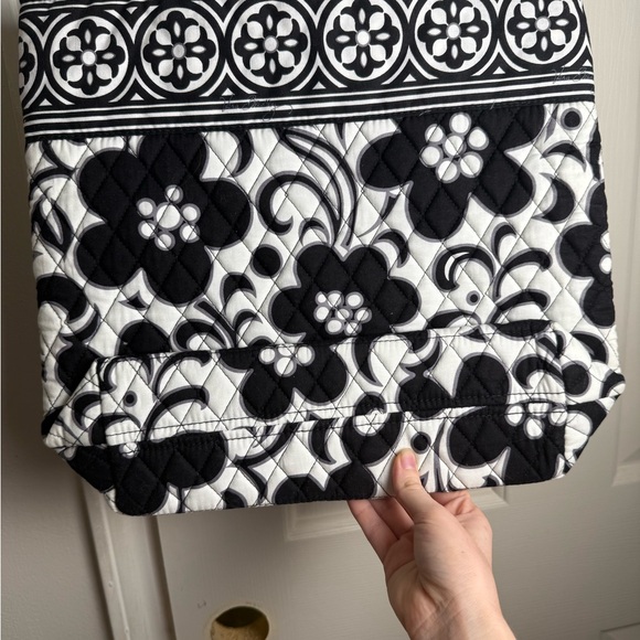 NWT Vera Bradley Night & Day Tote Bag RETIRED pattern Black And White Floral Bag - Picture 9 of 9